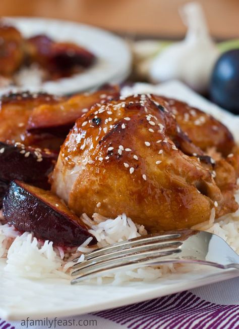 Chicken with Sweet and Sour Plum Sauce - a super delicious recipe with an unbelievable sauce made with lemonade concentrate and Asian plum sauce. This is fantastic! Plum Sauce Chicken, Plum Sauce Recipe, Asian Chicken Wings, Almond Biscotti Recipe, Sour Plum, Plum Recipes, Lemonade Concentrate, Plum Sauce, Pork Glaze