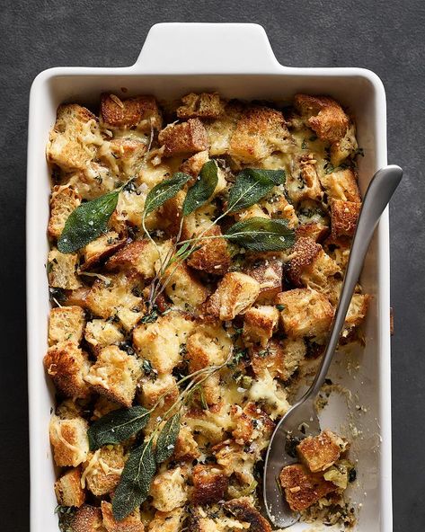 Stuffing Bread Pudding, Bread Pudding Stuffing, Brioche Stuffing, Sourdough Stuffing Recipe, Stuffing Bread, Sourdough Stuffing, Stuffing Bake, Thanksgiving Dinner Party, Thanksgiving 2024