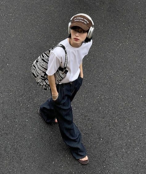 Japanese Mens Outfits, Street Style Boys Outfits, Street Fashion 2024, Japanese Men Fashion, Japanese Fashion Street, Japanese Fashion Men, Cap Outfit Summer, Cap Outfit Men, Japanese Street Style