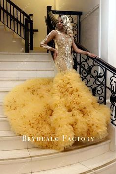 amazing dress collection Royal Entrance, Trumpet Prom Dress, Tulle Train, Queen Of The Night, Gold Prom, Gold Prom Dresses, Gorgeous Prom Dresses, Fashion Fails, Prom Queen