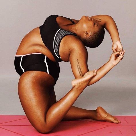 24 Women of Color Revolutionizing the Wellness Space | The Everygirl Jessamyn Stanley, Body Positive Yoga, Fat Yoga, Yoga World, Yoga Motivation, Plus Size Workout, Yoga Body, Daily Yoga, Yoga At Home