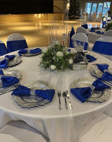 Blue Quince Table Decorations, Dark Blue Quince Decorations, Dark Blue Quinceanera Theme Ideas, Wedding Venues Royal Blue, Royal Blue And Silver Sweet 16, Navy Blue Quince Cake, Navy Blue And Silver Quinceanera Ideas, Blue And Silver Quince, Royal Blue Sweet 16 Decorations