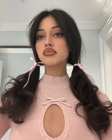 Cindy Kimberly - IG Post December 27, 2023 Cindy Kimberly Outfits, Cindy Wolfie, Cindy Kimberly, December 27, Model Face, Baddie Hairstyles, Cute Makeup, Simple Makeup, Scones