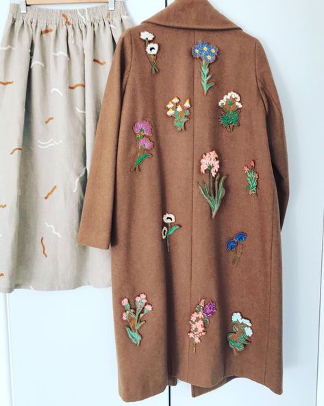 Embroidered Coats For Women, Coat Embroidery, Embroidered Wool Outerwear For Fall, Wool Coat Embroidery, Embroidered Wool Coat, Vintage Embroidered Winter Outerwear, Beige Floral Embroidered Winter Outerwear, Winter Floral Embroidered Long Coat, Embroidery Coat