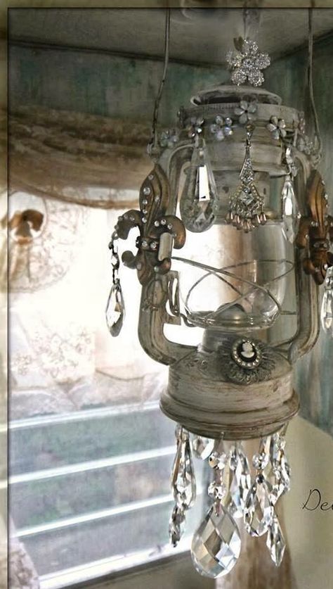 Shabby Chic Lighting Fixtures, Shabby Chic Campers, Shabby Chic Lighting, Birdcages, Shabby Chic Bathroom, Shabby Chic Bedrooms, Chic Bathrooms, Chic Living Room, Chic Bedroom