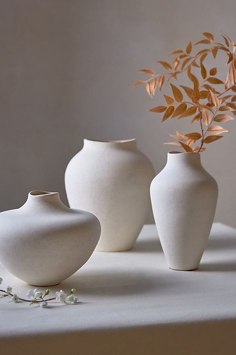 A stunning organic silhouette defines this simple ceramic vessel. Best for faux, dried, and preserved stems. Note: Vase is not completely watertight. If using with fresh stems, please place saucer or tray underneath vase to protect surface from potential minor water seepage. | Organic Ceramic Vase, Tall Neutral in White, Size: Large at Terrain Modern Organic Vase, Ceramic Table Centerpieces, Flower Ceramic Vase, Ceramic Vases Ideas, Ceramic Vase Flowers, Vase Shapes Ceramic, Small Ceramic Vase, Ceramic Vases Wedding, Small Ceramic Projects