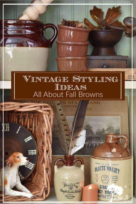 Decorating With Baskets, Decorate With Baskets, Vintage Booth Display, Antique Booth Displays, Vintage Picnic Basket, Vintage Vignettes, Vintage Picnic, Fall Decor Inspiration, Vintage Inspired Decor