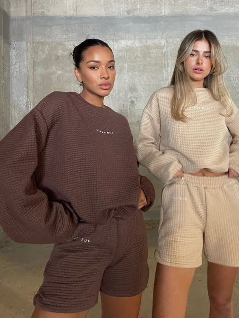 Teen Clothes Aesthetic, Brown Clothing Aesthetic, Aesthetic Loungewear, Waffle Hoodie, Elegant Outfit Classy, Buy Hoodies, Cute Gym Outfits, Lounge Outfit, Oversized Hoodies