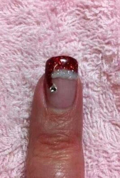 22 Easy Nail Art Designs for Short Nails | DIY Nail Art for Short Nails Santa Hat Nails, Christmas Nails Diy, 2019 Nails, Santa Nails, Christmas Manicure, Finger Nail Art, Holiday Nail Designs, Christmas Nail Art Designs, Really Cute Nails