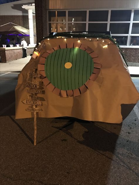 Hobbit Hole Trunk-or-Treat Lord Of The Rings Halloween, Hobbit Party, Hobbit Hole, Happy Birthday Messages, Trunk Or Treat, Party Rings, Halloween Event, Halloween 2019, Halloween Inspiration