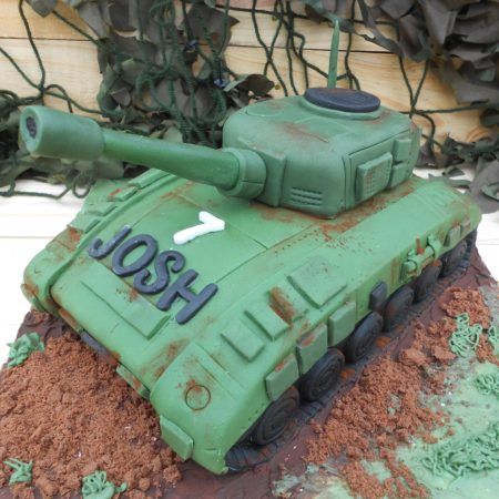 Army Tank Birthday Cake, 10th Birthday Cakes For Boys, Tank Birthday Cake, Army Tank Cake, Army Birthday Cakes, Army Themed Birthday, Tank Cake, Camo Birthday Party, Army Cake