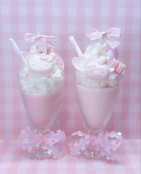 sanrio Kawaii Widgets, Velas Aesthetic, Kawaii Candle, Kawaii Dessert, Kawaii Cooking, Pink Stuff, Cute Baking, Cute Snacks, Pink Foods