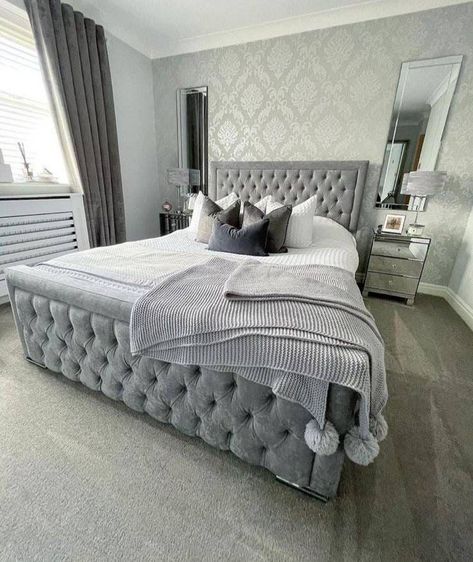 Grey upholstered headboard Silver Bedroom, Grey Bedroom Decor, Glam Bedroom, Classy Bedroom, Dream Apartment Decor, Apartment Decor Inspiration, Luxury Rooms, Room Makeover Bedroom, Room Makeover Inspiration