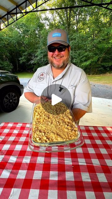 Chris Bentley on Instagram: "Golden Oreo Banana Pudding Recipe #banana #pudding #bananapudding #easy #recipe #sweettooth #sweettreats #funrecipe #easyrecipe #sogood #oreo #goldenoreos #ryobi #ryobipowertools" Oreo Banana Pudding, Condensed Milk Recipes Desserts, Milk Recipes Dessert, Banana Pudding Recipe, Golden Oreo, Recipe Banana, Condensed Milk Recipes, No Bake Pies, Pudding Recipe