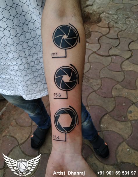 Shutter Tattoo, Aperture Tattoo, Camera Lover, Camera Aperture, Perfect Tattoo, Shiva Tattoo, Tattoo Photography, Boy Tattoos, Geometric Logo