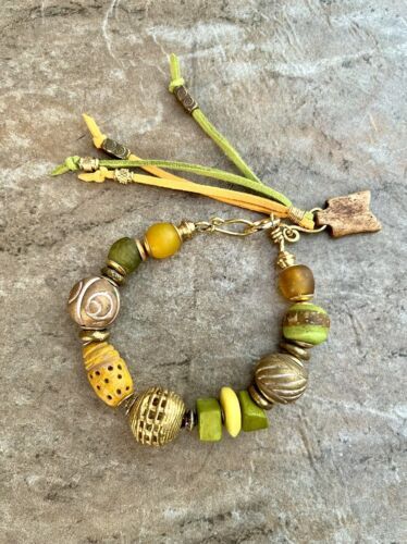 Fancy Crafts, Eclectic Inspiration, African Trade Bead Jewelry, Random Jewelry, Boho Jewelry Bracelet, Bohemian Chic Jewelry, African Brass Beads, Beads Inspiration, Artsy Jewelry