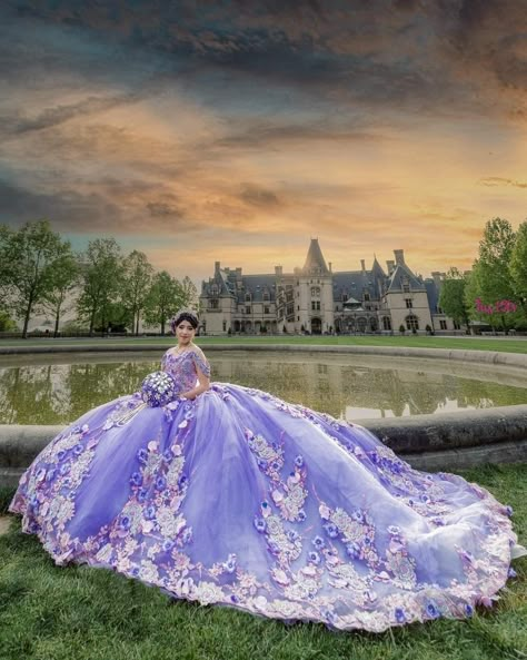 Lavender 15 Dresses Quinceanera, Tangled Quinceanera Dress, Quinceanera Dresses Lavender, Fairy Ball Gown, Old Harry Potter, Quince Photoshoot Ideas, Lavender Quinceanera, Purple Quinceanera, Xv Dresses