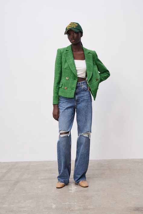 Zara Double Breasted Textured Weave Jacket Green Tweed Jacket Outfit, Tweed Blazer Outfit, Green Blazer Outfit, Green Jacket Outfit, Zara 2022, Tweed Jacket Outfit, Bright Blazer, Street Syle, Loungewear Outfits