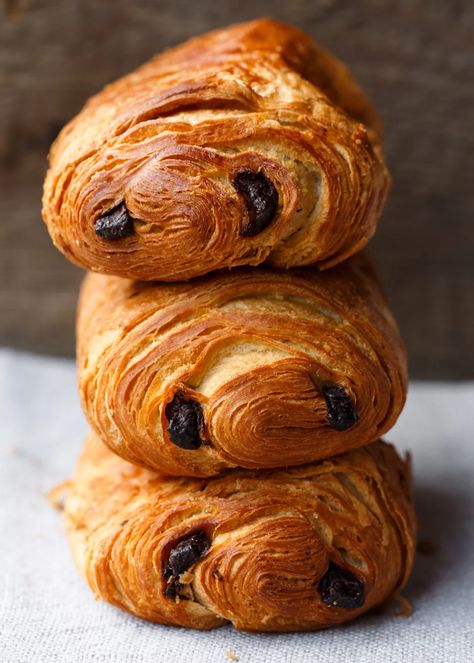 Pain Au Chocolat Recipe, French Snacks, French Breakfast, Buzzfeed Tasty, French Bakery, Chocolate Croissant, French Pastries, Bakery Recipes, Food Videos Desserts