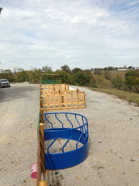 Large Bale Feeder - Eden Shale Farm Cow Barn Ideas, Cattle Barn Designs, Show Cattle Barn, Hay Feeder For Horses, Cattle Feeder, Cattle Corrals, Horse Feeder, Livestock Barn, Horse Farm Ideas