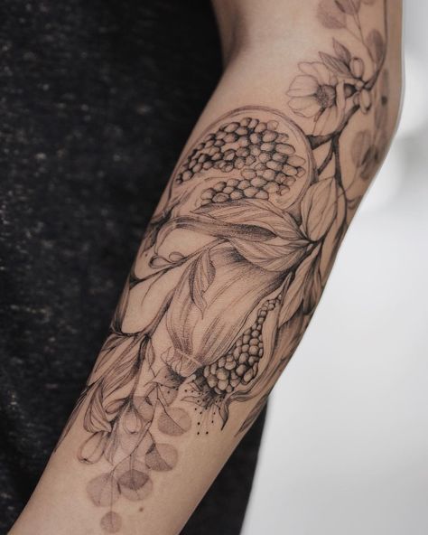 Pomegranate Branch, Pomegranate Tattoo, Realistic Rose Tattoo, Fruit Tattoo, Cool Half Sleeve Tattoos, Branch Tattoo, Floral Tattoos, Tattoos For Women Half Sleeve, Floral Tattoo Sleeve