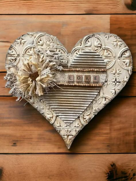 Mdf Art Ideas, Vintage Valentine Crafts Ideas, Shabby Chic Valentines Day Decor, Wooden Hearts Crafts Ideas, Wood Heart Crafts, Wooden Hearts Crafts, Valentine Craft Decorations, Valentine Wood Crafts, Vintage Valentine Crafts