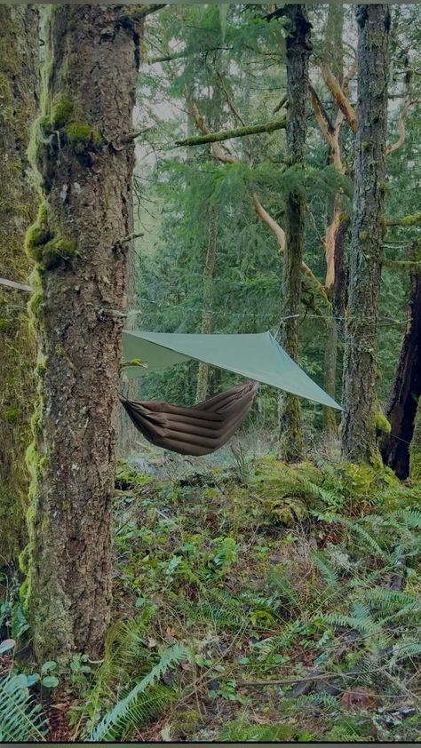 Atmos Insulated Hammock sleep setup. 
Stay warm and comfortable outdoors in Atmos Insulated Hammock. Ultralight Backpacking, Hammock Camping, Backpacking Gear, Nature Activities, Hiking Gear, Camping Gear, Hammock, Stay Warm, Outdoor Living