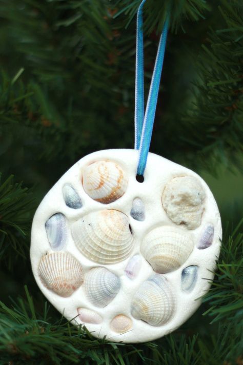 Seashell Ornaments Kids can Make...any age or ability! Commemorate your summer vacation and preserve the memory every year by making a Christmas ornament! Seashell Crafts Kids, Shell Crafts Kids, Ornaments Kids Can Make, Beach Crafts For Kids, Crafts 2024, Seashell Christmas Ornaments, Seashell Projects, Vbs 2024, Seashell Ornaments