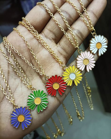 Daisy flower enamel charm necklaces available Order on @fashlivinghijababaya . . . . . . . . . #charms #butterflycharm #charm #beadedjewelry #beadedjewelryofinstagram #charmnecklace #daisycharm #daisyflower Daisy Charm, Charm Necklaces, Fancy Jewelry, Butterfly Charm, Enamel Charms, Daisy Flower, Charm Necklace, Beaded Jewelry, Daisy