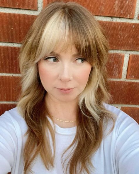 Colored Shag Haircut, Brown And Blond Color Block Hair, Fun Hair Color With Bangs, Shag With Blonde Underneath, Side Part Color Block Hair, Color Block Bronde, Peekaboo Bangs Fringes, Lots Of Layers Medium Hair With Bangs, Colour Block Bangs Hair