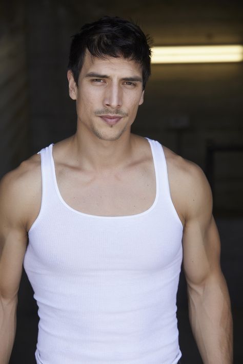 Justin Johnson, Clothing Optional, Man Candy, Attractive Guys, Character Aesthetic, White Undershirt, Geek Stuff, Actors, Mens Tops