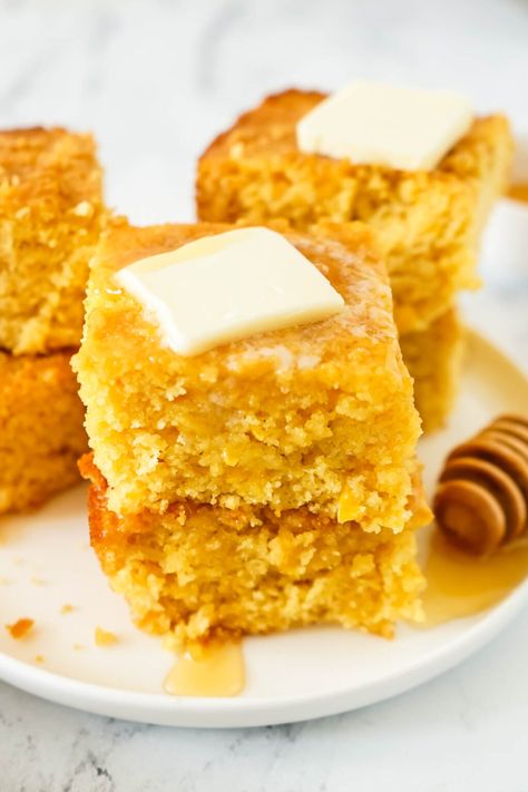 This Sweet Jiffy Cornbread with Honey is such a fantastic semi-homemade recipe that everyone will love! Boxed cornbread mix, and a few simple ingredients make a delicious "homemade cornbread" with the perfect amount of sweetness! It's the perfect side dish for soups, chili and hearty meat dishes! This semi homemade cornbread is made from Jiffy Corn Muffin mix. Honey Jiffy Cornbread Recipe, Jiffy Honey Cornbread Recipes, Sweet Honey Cornbread Recipe, Sweet Jiffy Cornbread, Cornbread With Honey, Super Moist Cornbread, Creamed Corn Cornbread, Jiffy Cornbread Recipes, Cornbread Recipe Sweet