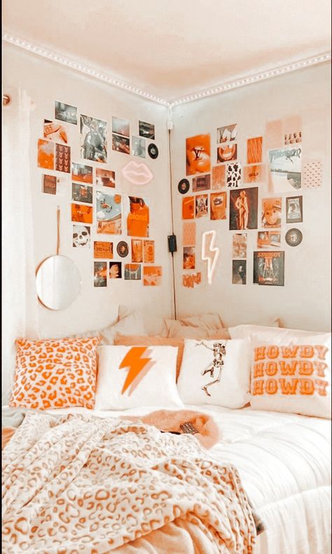 Vsco Girl Bedroom, Pastel Orange Room Aesthetic, Soft Orange Room Aesthetic, Yellow Orange Room Aesthetic, Orange Girls Bedroom, Light Orange Room Aesthetic, Orange Dorm Room Aesthetic, Orange Aesthetic Room, Grown Up Bedroom Ideas