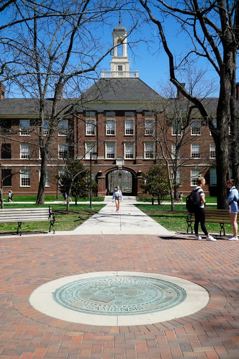 Miami University Ohio, Miami Ohio, University Housing, Miami University, Michigan Sports, Georgian Architecture, Ohio University, University Of Cincinnati, Dream School