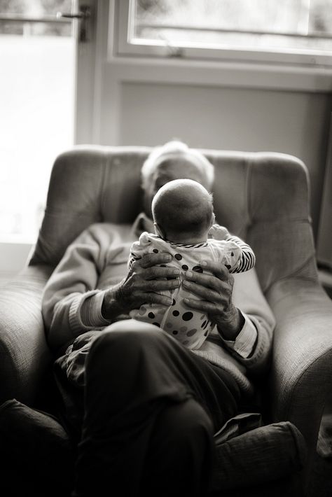 granddad holding the little Spoiled Kids, Foto Baby, White Photo, Family Love, Grandchildren, Baby Pictures, Baby Photography, Baby Love, Baby Photos