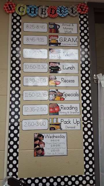 Classroom Goals, Classroom Schedule, Elementary Classroom Decor, Third Grade Classroom, Classroom Organisation, 3rd Grade Classroom, 2nd Grade Classroom, First Grade Classroom, New Classroom