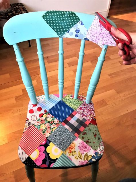 How to Make a Cute Country Cottage Patchwork Chair DIY Decoupage Fabric On Wood, Decoupage Chair, Patchwork Furniture, Chair Painting, Cabinet Doors Repurposed, Vintage Office Chair, Patchwork Chair, Chair Diy, Fabric Patchwork