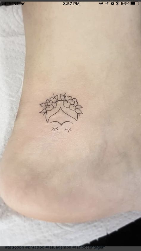 Mexican Simple Tattoo, Small Frida Tattoo, Fridah Kahlo Tattoos, Simple Frida Kahlo Tattoo, Frida Kahlo Fine Line Tattoo, Frida Khalo Tattoo Minimalist, Small Frida Kahlo Tattoo, Mexico Inspired Tattoos For Women, Frida Tattoo Minimalist