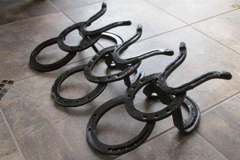 Horse Shoe Boot Puller, Horseshoe Boot Puller, Horse Shoe Welding Projects, Horseshoe Boot Rack, Boot Puller, Welding Gifts, Horseshoe Crafts Projects, Welding Training, Welding Crafts