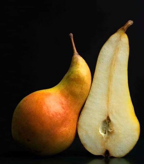 Pear Art, Still Life Pictures, Still Life Fruit, Fruit Photography, Beautiful Fruits, Beauty Art Drawings, Fruit Painting, Still Life Drawing, Original Photography