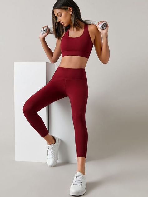 Red Peekaboo, Sports Bra Outfit, Plain Leggings, Trendy Activewear, Estilo Fitness, Sports Bra And Leggings, New Cut, Custom Size Dresses, Multi Dress