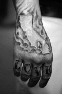 Cali love Cali Tattoo, State Tattoos, Los Angeles Tattoo, Pride Tattoo, California Tattoo, La Tattoo, Estilo Cholo, Tattoo Love, Love Tattoo