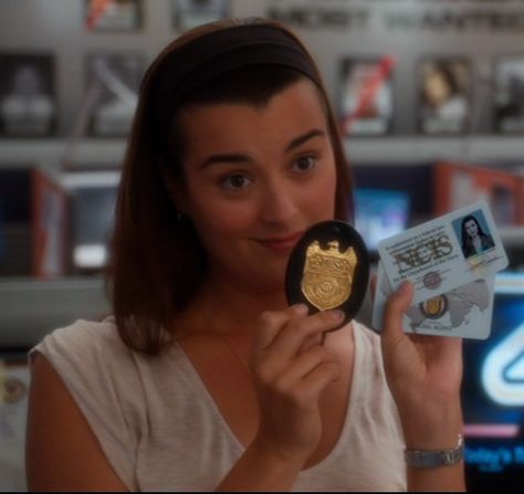 NCIS Ncis Badge, Pablo Chile, Lisa Kelly, Ziva David, Pauley Perrette, Men Haircut Curly Hair, Michael Weatherly, Apple Gift Card, Today Pictures