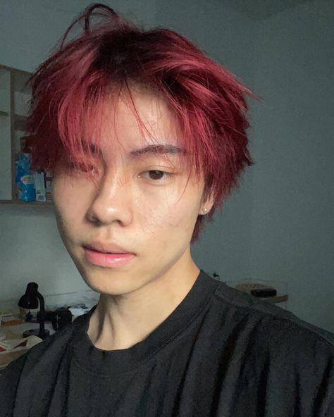 red haur, asian biy, good looking young man, model  ibföuencer selfie Hair Color For Men Asian, Red Hair Dye Men, Red Hair Asian, Red Hair On Brown Skin, Asian Red Hair, Hair Color For Men, Red Hair Outfits, Red Hair Boy, Boys Colored Hair