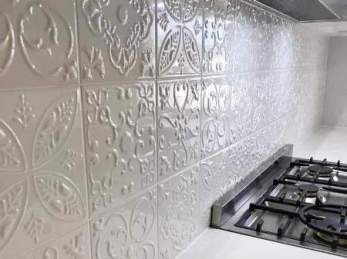 Bathroom Feature Wall Tile, Tin Backsplash Kitchen, Kitchen Wall Tiles Design, Bathroom Feature Wall, Bathroom Splashback, Kitchen Splashback Tiles, Pressed Tin, Wall Tiles Design, Pressed Metal