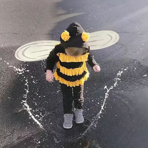 Diy Bumblebee Costume, Toddler Bee Costume, Diy Monkey Costume, Diy Animal Costumes, Toddler Bumble Bee Costume, Baby Bumble Bee Costume, Baby Bee Costume, Bee Costume Diy, Halloween Costume Ideas For Kids