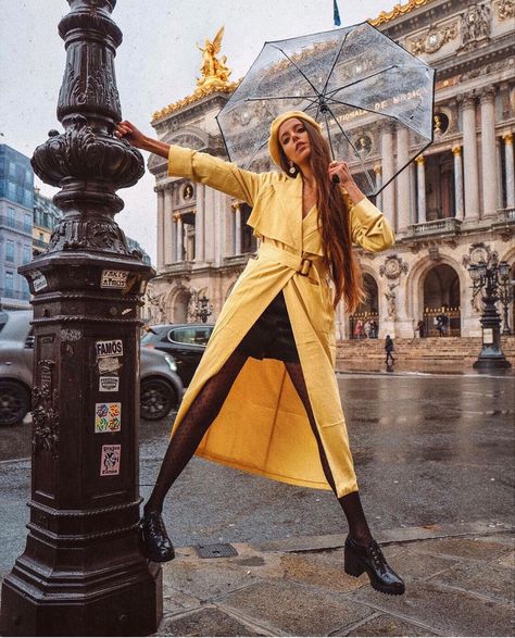 Umbrella Outfit, Umbrella Photoshoot, Marta Sierra, Cozy Rainy Day Outfit, Rainy Photoshoot, Rainy Day Photography, Rain Fashion, Hey Siri, Rain Pictures