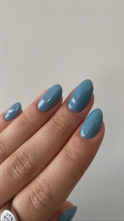 Blue Dip Nails With Design, Simple Short Round Nails, Plain Spring Nails, January 2024 Nails, Blue Gray Nails, Nails For March, Simple Gel Nails, Summery Nails, Casual Nails