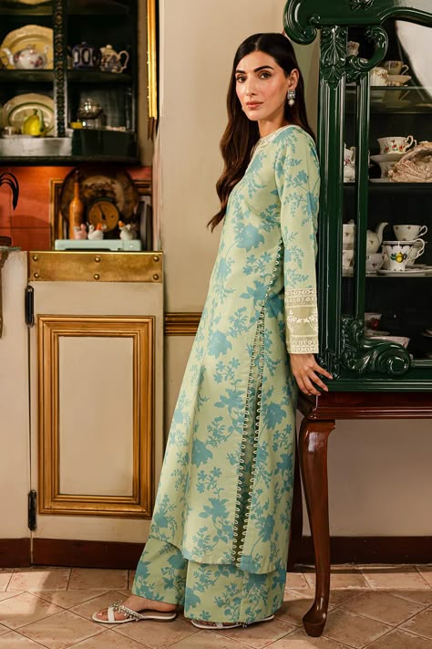 CO-71 (PRE-ORDER) Fabric: Lawn Silk 2 PC Apple green color long shirt embroidered neck & cuff, paired with plazo pantsDispatch time : 3- 5 weeks Shirt With Plazo Designs, Silk Dress Ideas Pakistani, Lawn Dress Design Ideas 2024, Lawn Suit Design, Pakistani Cotton Suits Summer, Suit Stitching Ideas, Trendy Kurti Designs, Lace Designs On Suits, Lawn Dress Design