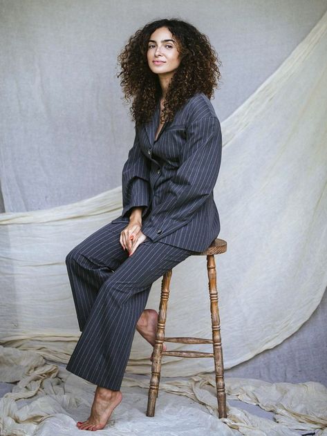 ANNA SHAFFER ph. Alexandra Cameron | The eyes, chico. They never lie. Anna Shaffer, The Eyes Chico, Triss Merigold, Music Wedding, Never Lie, Graduation Poses, Curly Girl Hairstyles, Fashion Wishlist, Female Poses